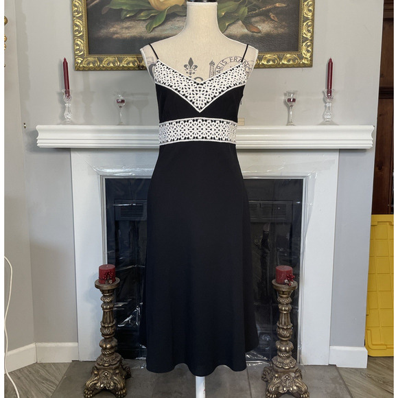 Ann Taylor Dresses & Skirts - Ann Taylor Loft Black Linen Dress Size 4
